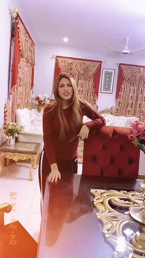 Camera Man Ko Surprise Diya 😁 ft. @apnidesigirl_ 😂 | Hoormahaveera | #foryou #burhan_tv