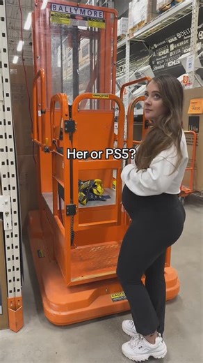 Winter Renee | Only one brings endless pleasure😏 | Instagram