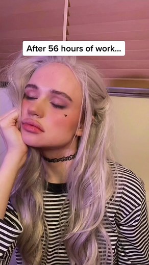 wait for it…😈😮‍💨 #art #glowup | juliagisella