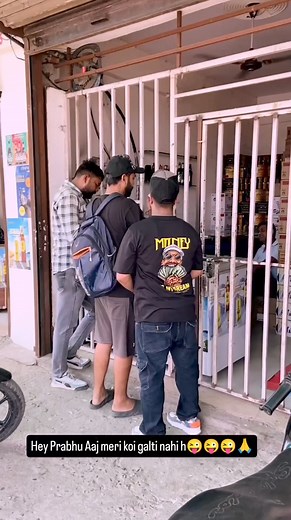 2.4M views · 50K reactions | #videotrending2024 #viralvideo2024 #viralshortsreels #comedyvideoshort #veryfunnyreels #videoreelviral #comedyreels #funnyvideosdaily #veryfunnyposts #funnyvideosclips | Comedy Adda | Facebook