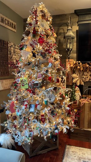 Our Family Memory Tree | The Silver Farmhouse