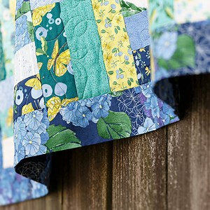 Make a Self Binding Quilt with Jenny Doan of Missouri Star