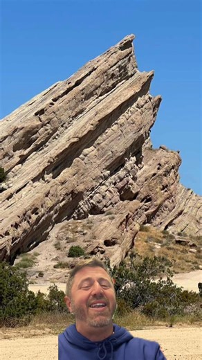 Researchers in the Vasquez Rocks have just uncovered the FIRST-ever fossil footprints found at this L.A. County Park, footprints of a prehistoric dog-like creature that could be 25 million years old!! Let's get into it! | L.A. in a Minute