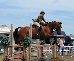 H&H’s guide to working hunter pony classes: how to present your pony and nail your individual show - Horse & Hound