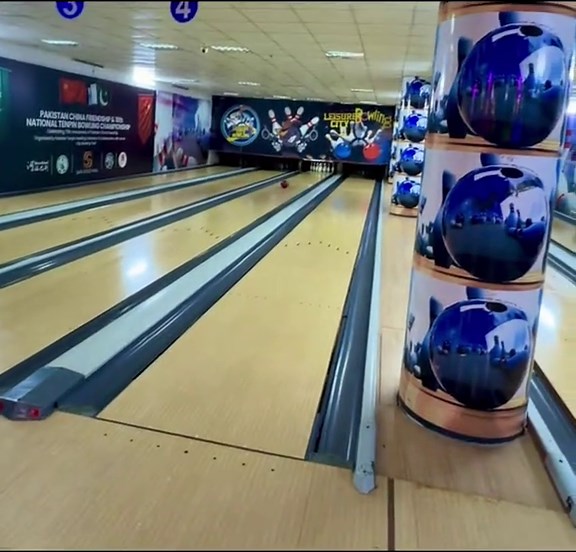 Discover Beautiful Lips & Song Lyrics