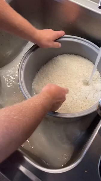 #naukasushi #gruby #dc #ostrynoz #fresh #swiezy #ryz #garnek