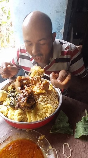 Homem Comendo Muito: Adamin Bardagini Yiyen Kadin