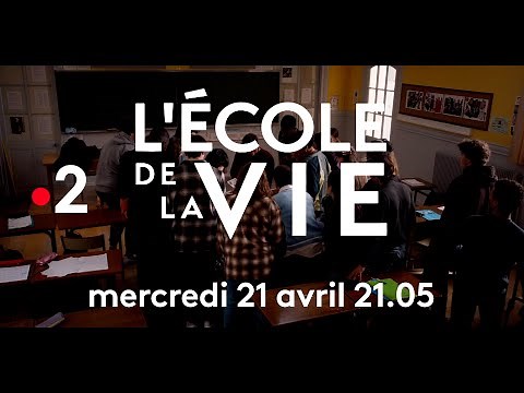 Clara Luciani "Beaux" (Clip)