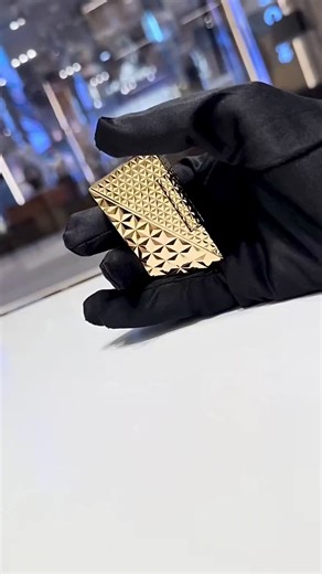 Dupont HongKong chủ đề Pha Lê Vàng đẳng cấp của sự sang trọng #dupont #batlua #stdupont #xuhuong #duponthongkong