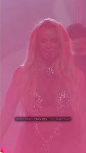 Britney Spears performs "I'm a Slave 4 U" LIVE from the 2016 @A‪@AppleMusic‬estival. #Britney25
