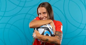 Tatiana Pinto: "Sempre que há um jogo de futebol feminino em canal aberto é um sucesso"