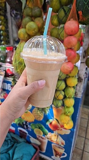 Chiku & pineapple milkshake #pune #shorts #punestreetfood #exploring #health #happiness