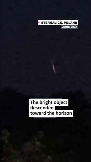 Burning UFO Splits Into Two Lights (2025) #uap