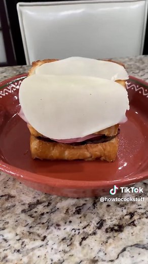 Portuguese Francesinha Recipe: Monster Sandwich Guide