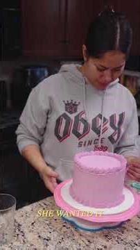 Red Velvet Cake Layering and Decorating Guide #baking #cakedesign #tutorial