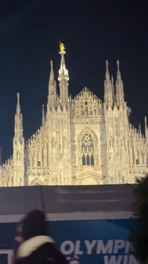 Milan was so beautiful 🎄I am so proud of our cast, crew, laward and recognition of our film “Blood Behind Us”. This film took many years to make. May Michael Madsen rest with God and the Angels. Thank you for everyone and every opportunity to create art. I hope you love it. Yours- James | Jaime King