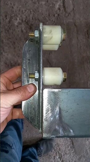guía de 4 rodillos para portón corredizo en proceso