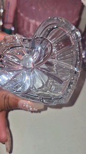 Dollar Tree Shimmering Dusting Powder✨️ Supplies: •Vanilla Cornstarch Shower Powder •Loose Shimmering Eyeshadow •Heart Trinket Box •Heart Makeup Puff Mix powder with shimmering eyeshadow then add puff #dollartree #dollartreediy #diy #dustingpowder #beautyhacks #BeautyOnABudget #boujeeonabudget #fyp #reels | Jessica Evans