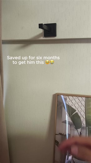 Pixel Soul Night Light: 16 RGB Colors & Whimsical Design