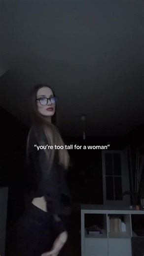 Embracing Height: The Tall Girl Model Phenomenon