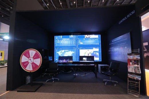 Dive into the firsthand experience shared by our attendees at the LG booth, praising the LG MAGNIT for its crystal-clear picture quality and power efficiency. A robust solution for power redundancy, it's fine pixel pitch makes it the prime choice for command centers and control rooms, delivering an immersive display like no other. Know more at https://bitly.ws/34FYu #Infocomm2023 #LGMAGNIT #MicroLED #LEDScreen #LEDDisplay #InnovationUnveiled #VisualRevolution #TechTransformation #SeamlessExperie