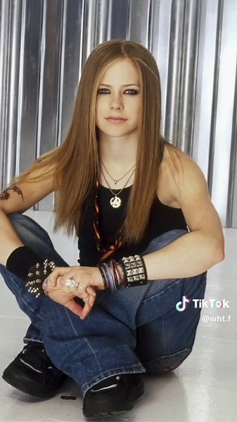 Estilo de Avril Lavigne nos Anos 2000