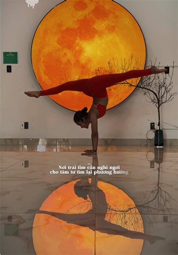 Mastering the Handstand in Yoga: Tips and Techniques