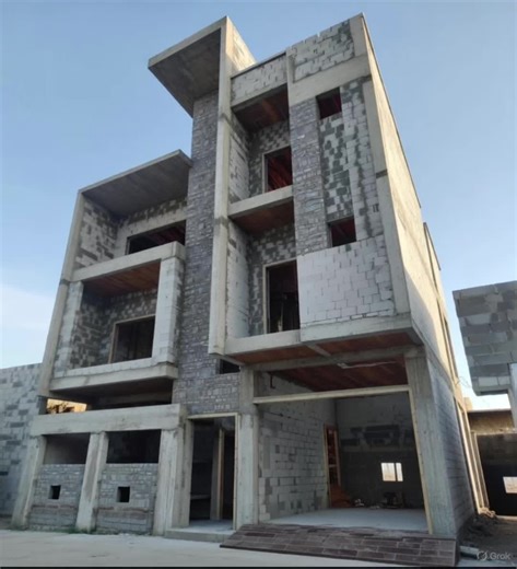 Plan architecture, béton armé et construction. Tel:785397680 Plan architecture : rdc , étage, terrasse, coupe, façade 2D , façade 3D avec 7photos , vidéo intérieur extérieur et plan de masse. Béton armé : semelles. Poteaux, longrines, poudres et coffrage. #fyp #architecture #construction #plan #viraltiktok