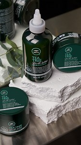 ✨NUEVO✨ Presentamos lo ÚLTIMO en cuidado del cuero cabelludo. Tea Tree Special Detox 💚 Limpia, calma y reactiva el cuero cabelludo y el cabello con esta nueva línea #detox formulada con ingredientes equilibrares que ayuda a exfoliar la piel inerte, eliminar residuos y equilibrar a grasa. ✨ Tea Tree Special Detox Kombucha Rinse, elimina residuos y aporta brillo. ✨ Tea Tree Special Detox Foaming Salt Scrub, para una limpieza profunda del cuero cabelludo y cabello. ¡Dale a tu cuero cabelludo un re