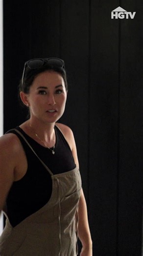 A "Nokia phone-like" layout with bird poop? Couldn't be this house! Bravo to Team Kalama on tonight's #RenovationAloha reno 👏 Stream the full ep ➡️ @StreamOnMax. | HGTV