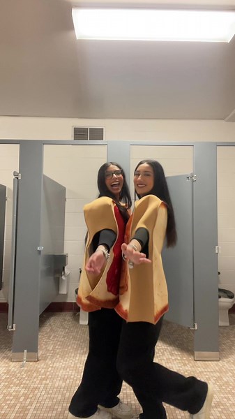 Peanut Butter Jelly Costume Ideas for Halloween | DIY Halloween Outfit Inspiration
