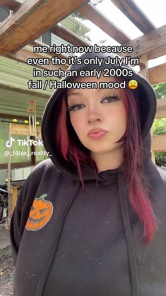 Nostalgia for Early 2000s Halloween Vibes