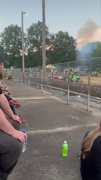 These kids racing the tractors in the Motorsports Arena is one of the best things you’ll see today ❤️🚜 | Washington Town & Country Fair