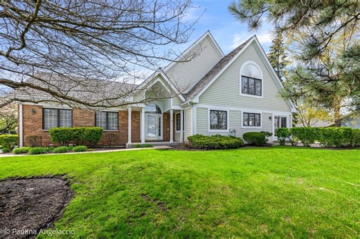 820 Braeman Ct, Libertyville, IL 60048 - MLS 12620266 - Coldwell Banker