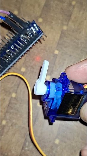 How to Control Servo Motor SG90 with an Arduino [Short]