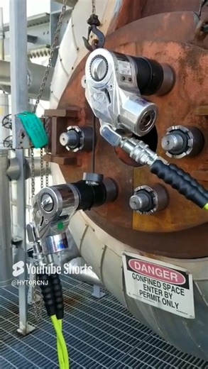 Watch how the HYTORC Nut and Simultorc work together to prevent leaks on a drum door by applying pure tension without galling—even under extreme heat. | HYTORC