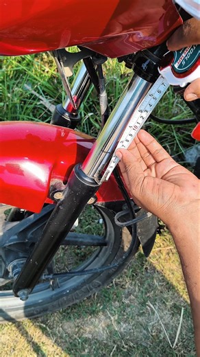 Quick Motorcycle Suspension Check 🔧