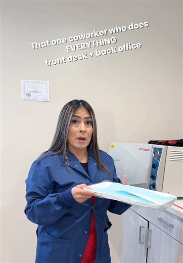 That coworker who turns into a superhero the second things get busy 🦸‍♀️ From greeting patients to jumping chairside — somehow making it all work 💪 Tag your office MVP — you KNOW who this is 💖 #officehumor #dentaloffice #fyp #sanbernardino #dentalteam