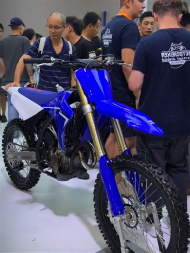 🔥 ZXMOTO MX250 – PURE MOTOCROSS MACHINE! 🏁🏍️ ⚠️ This model is NOT yet confirmed for the Malaysia market. In this video, we're showcasing the ZXMOTO MX250, a purpose-built motocross bike designed for the track, not the road! 😈 ⚠️ Disclaimer: This is a competition motocross motorcycle. ❌ Not road legal ❌ Cannot be registered for public road use ⚡ Highlights ✅ 249.9cc Liquid-Cooled DOHC Engine ⚡ 40.8HP @ 12,500rpm ⚡ 27Nm Torque @ 9,500rpm ✅ BOSCH Dual EFI Fuel Injection ✅ Lightweight Only 102kg