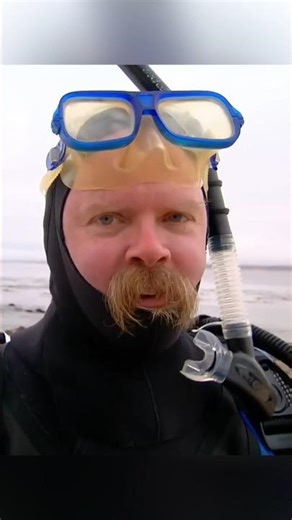 Can You Wear a Tuxedo Underwater and Stay Dry? 😳#usa #science #mythbusters