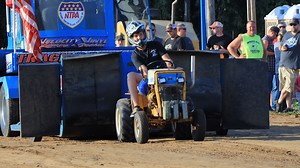#gardentractorpulling #cubcadet #mondovi #wisconsin | Pulling with Garden Tractors