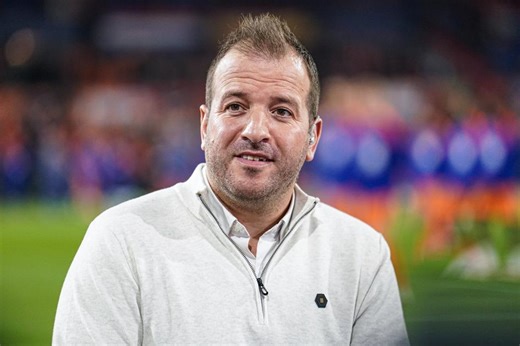Rafael van der Vaart kan het niet laten om sneer uit te d...