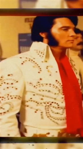 Watch Elvis do the Hillbilly Jive Boogie #elvis #elvispresley #scene #share #subscribe #new #tcb