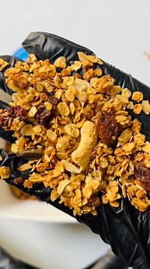 15K views · 146 reactions | Le sachet de granola coûte 1.000 fr Vous avez 4 saveurs disponibles que vous pouvez accompagner à votre lait. ✅ classic ✅ chocolat et coco ✅ coco ✅ chocolat pur Nous faisons la livraison partout à Abidjan. Mais, nous sommes aussi à  Angré carrefour Maryse, vers la Shish (01 00 969 027)  Yopougon Maroc, non loin de Kimi (0706205033)  Abatta, vers la station Ola (0700157691 / 0769709939) | C' DOUX | Facebook