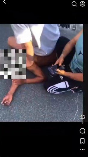 Nå, hvis politiet ikke vil poste det, så gør jeg det fandme selv...D. 13 juli i Odense V måtte lokalbefolkningen selv gribe ind og fastholde en 28-årig tynd sort mand af afrikansk oprindelse på jorden indtil politiet kom. Han var stærkt beruset og havde netop forsøgt at rive tøjet af kvinder i området, som han kunne komme i nærheden af, samt have overfaldet en mor foran hendes datter med kvælertag ved legepladsen.I længere tid har han chikaneret lokalbefolkningen, især kvinder. Forfølgelse, catc