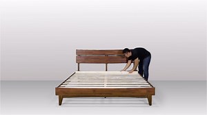 Acacia Aurora Wooden Bed with Headboard, King Size Bed Frame, 800lbs Capacity Wood Bed Compatible with All Mattress Types, Non-Slip & Noise-Free, Wood Slats Support, Easy Assembly, Caramel.