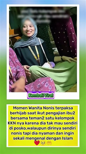 wanita Nonis berhijab saat ikut pengajian ibu2 bersama teman KKN nya ❤🥺🤲