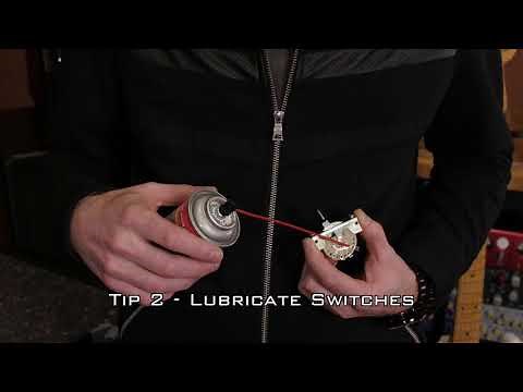 9 Tips for Troubleshooting Noise in Your Electric Guitar Rig | ELIXIR Strings