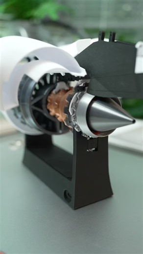 Let me show you the engine of the Airbus A380! #Digital Technology #Airplane #Engine #Creative #Gift