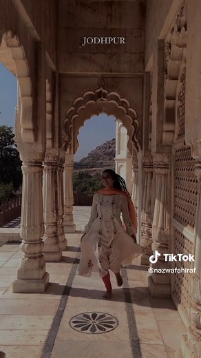 #CapCut #zalima #shahrukhkhan #mahirakhan #india #bollywood #indiansong #bollywoodsong #indiangirl #aesthetic #transisi #templateaesthetic #templatecapcuttrending #trendy #arijitsingh #harsdeepkaur #fypシ゚viral #xybca #indiaaaa